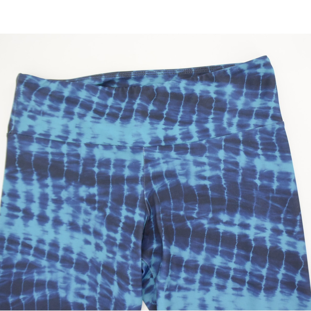 Onzie Blue Teal Tie Dye Sophy Capri Leggings Size S/M - Picture 4 of 7
